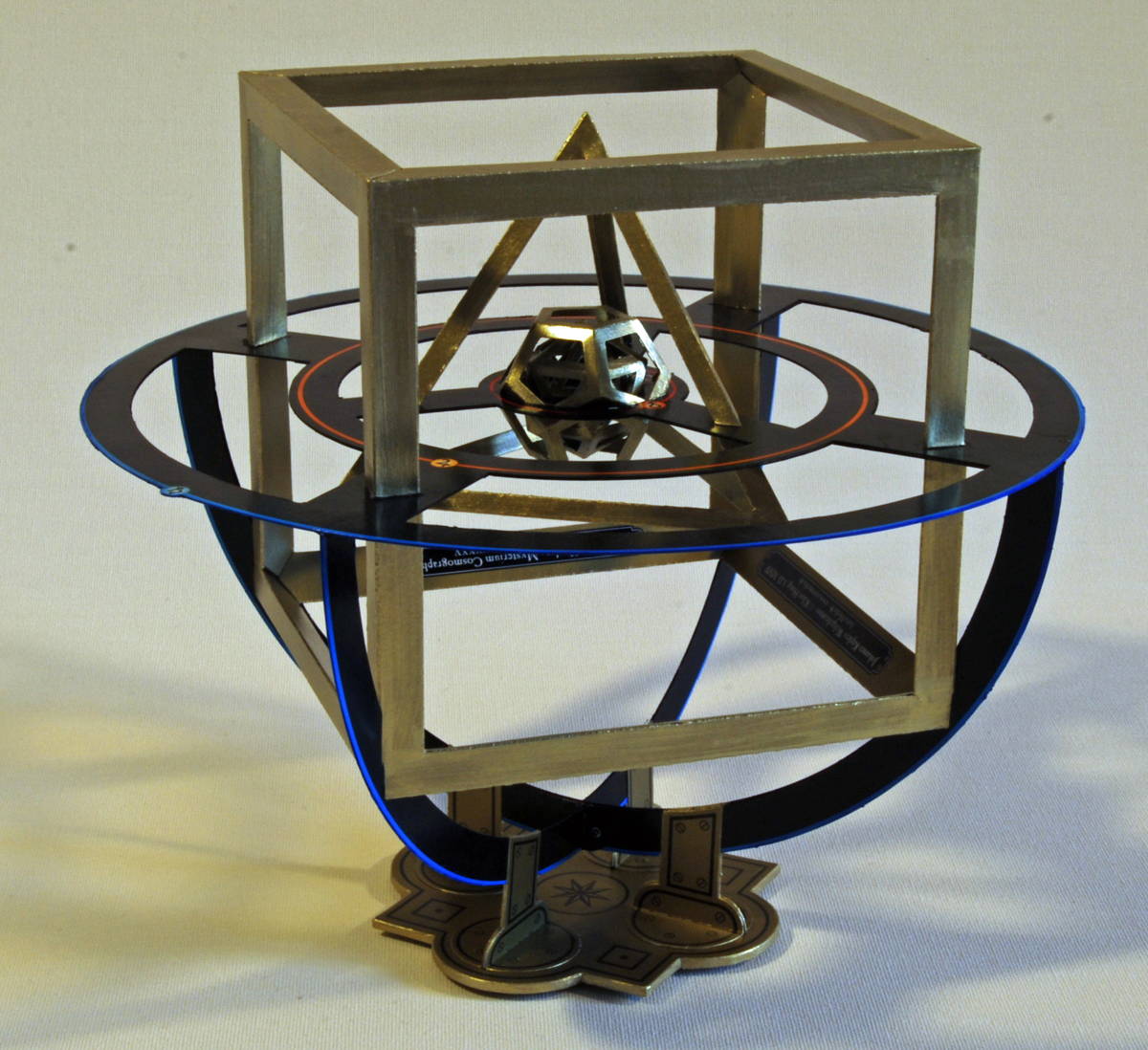 Lutz's  Site AstroMedia Paper Models