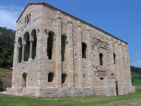 image: Sta Maria del Naranco