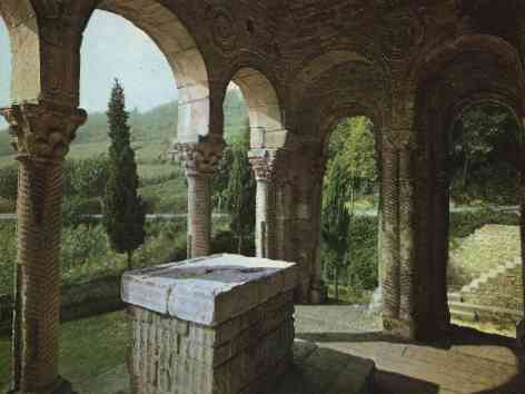 image: Sta Maria del Naranco