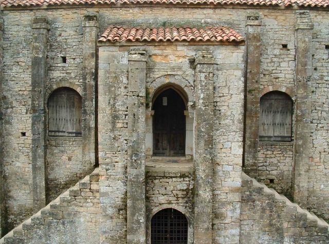 image: Sta Maria del Naranco