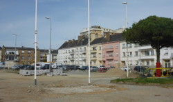 Rebuilding the place du commando